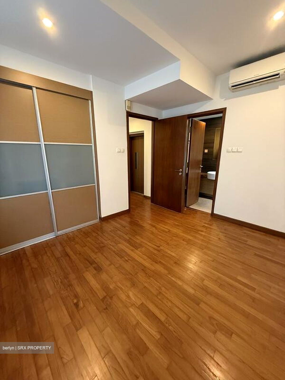 Lornie Road (D11), Terrace #518658661